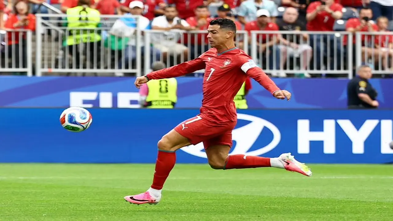 كريستيانو رونالدو يحقق 10 أهداف ويصبح الهداف التاريخي لمنتخب البرتغال في كأس العالم